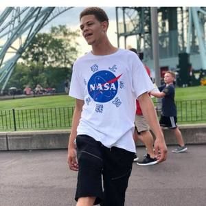 Meet your Posher, Seth